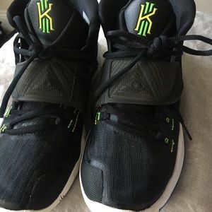 Kyrie 6 big boys sneakers